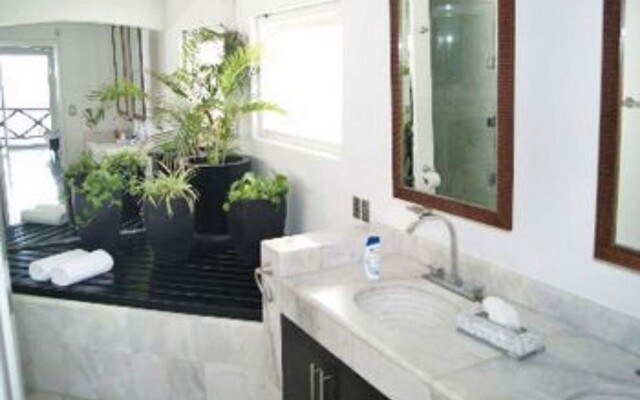 Cancun Caribbean Luxury Bed & Breakfast