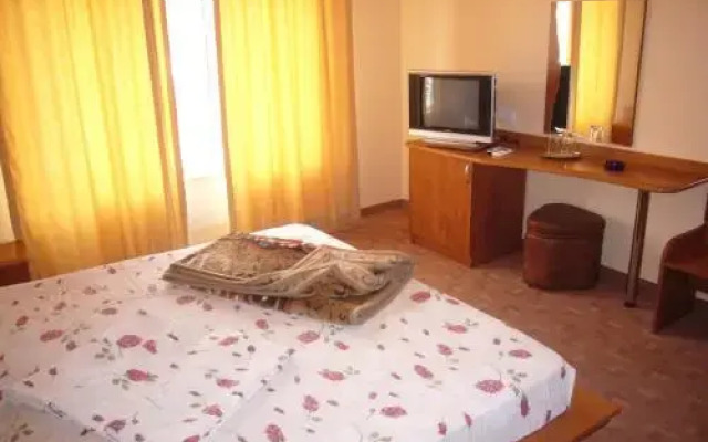 Vila Senator 1