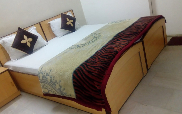 Hotel C M Regency