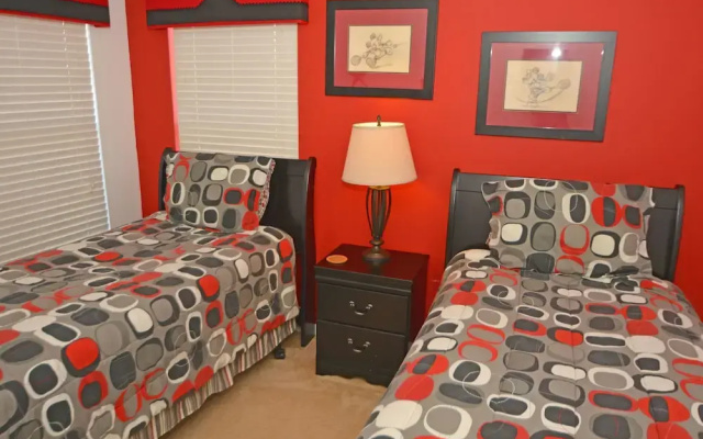 236SA Sunshine Palms Villa 5 Br home by RedAwning