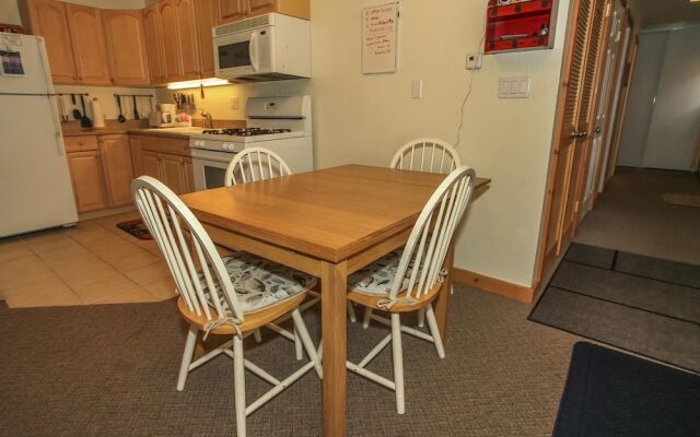 1693 - Moonridge Getaway