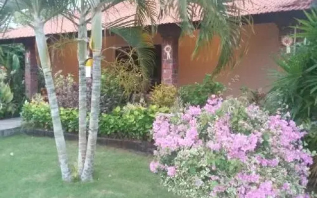 Dewi Bulan Bungalows