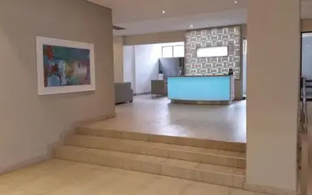 Sandton Skye Suite 604