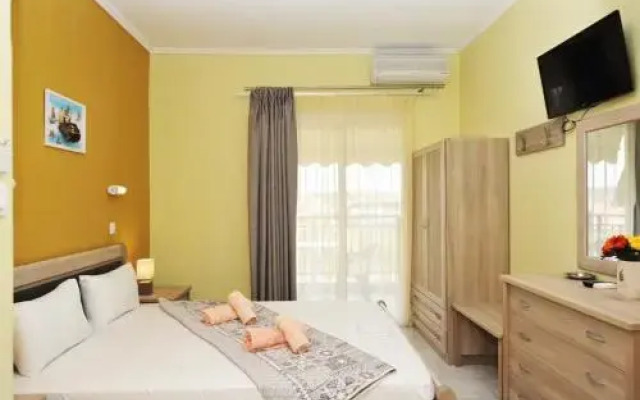 Dionisos Apartments