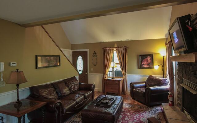 Couples Paradise - Hocking Hills