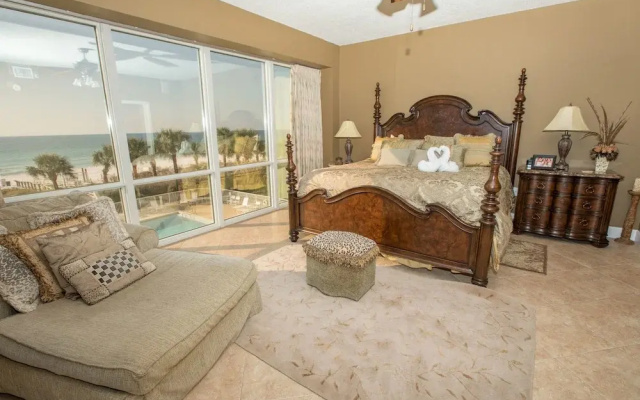 Oceania 204 3 Bedroom Condo by RedAwning