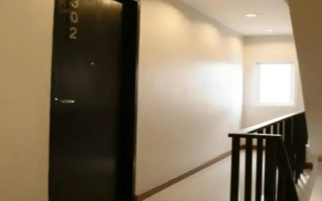 B8 RooMs