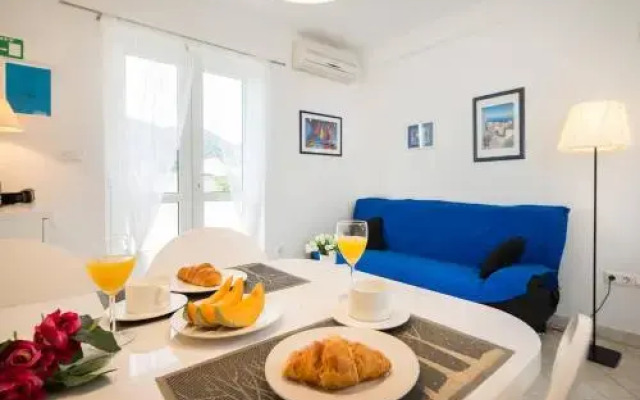 Apartments Sea Breeze