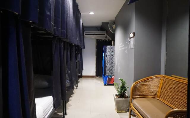 Fundee at Siam Hostel - Adults Only