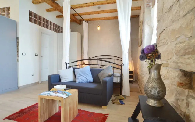 Arnolongo Sea View Studio