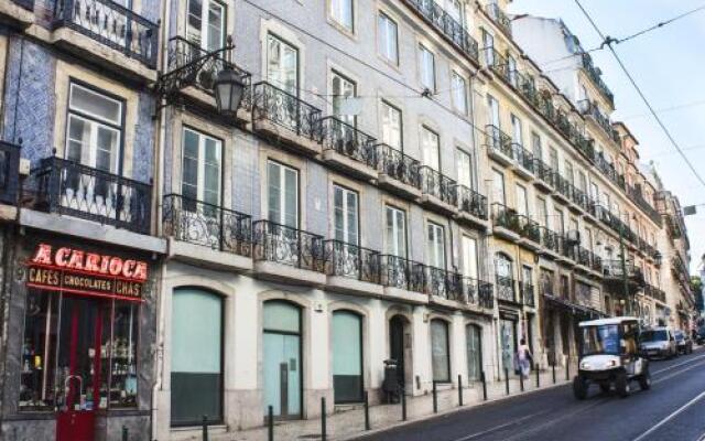 Feels Like Home Trendy Bairro Alto Rooftop