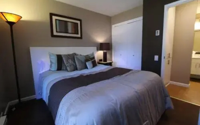 Horizons 4 #119 Condo