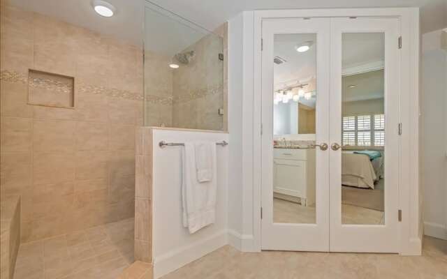 Sea Oats 344 2 Bedroom Condo by RedAwning