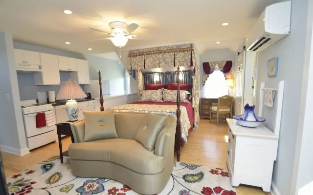 Greenfield Inn Bed and Breakfast LLC