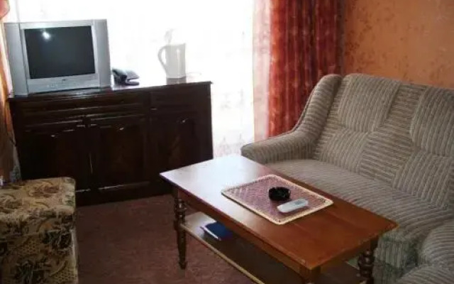 Hotel Profspilkovyi