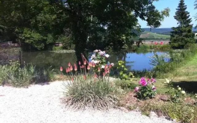 Manoir De Montflambert