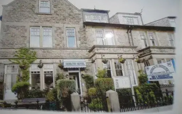 Roslyn House