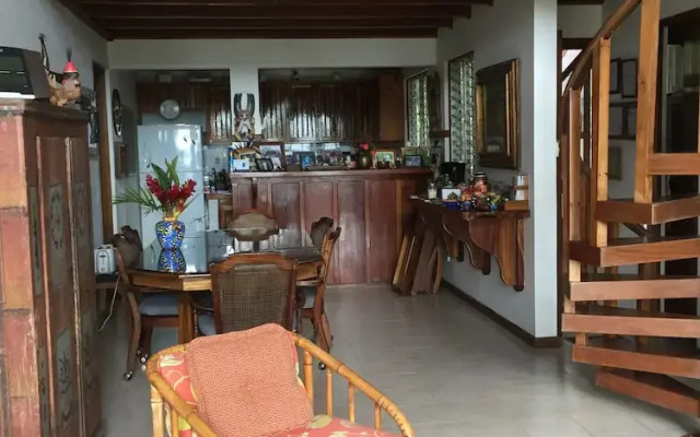 Chalet Nicholas Bed & Breakfast