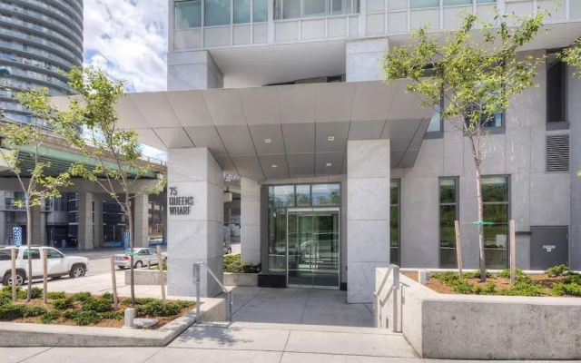 2 Storey Downtown Townhouse
