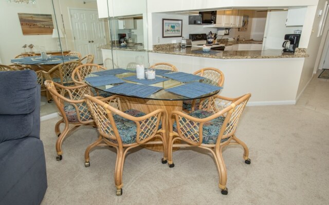 Inlet Reef 602 2 Bedroom Condo by RedAwning