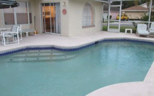 Christine's Villa - 3 Br villa by RedAwning