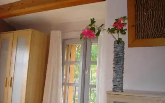 House With Garden And Sea View