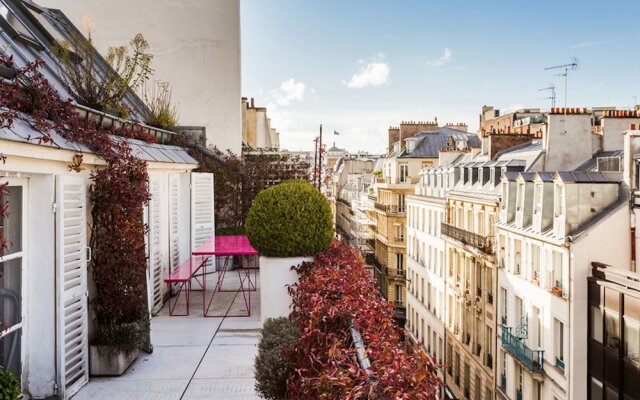 Penthouse Apartment - Champs Elysées