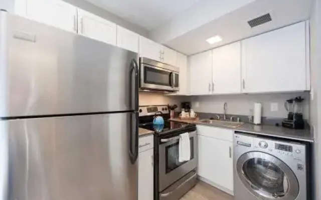 Downtown Louisville Close To Everything