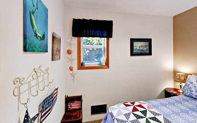 3336 S Shoreline Drive Home