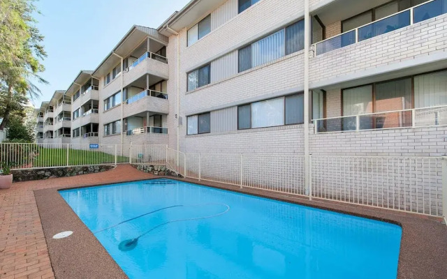 Bangalee, Unit 5/41 Soldiers Point Road