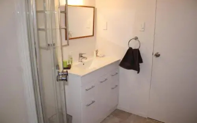 Pacific Sunrise Apartment