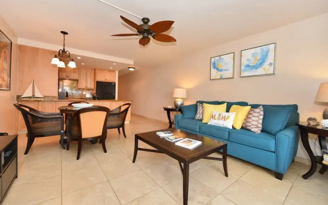 Kahana Reef 103 by RedAwning