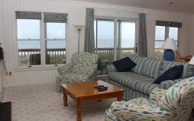 Lazy Bones - 3 Br Home