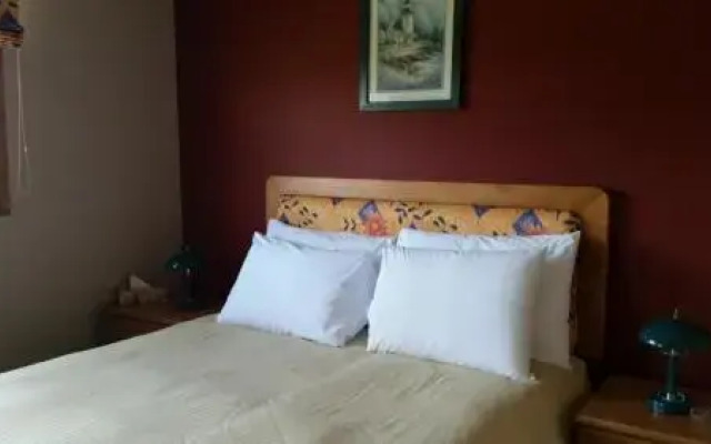 Lonely Rock Seaside Bungalows