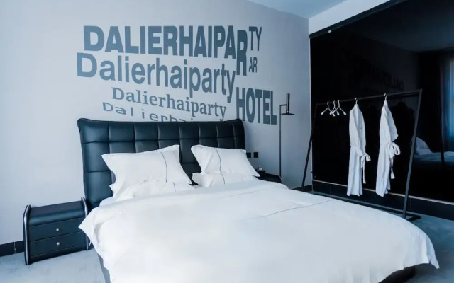 Dalierhaiparty Art Hotel