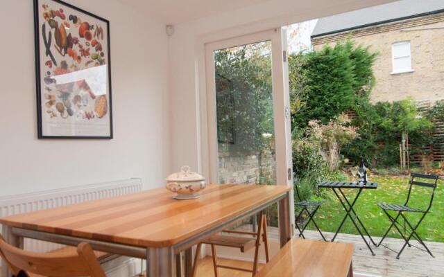 Veeve  4 Bed Family House Yerbury Road Tufnell Park Islington