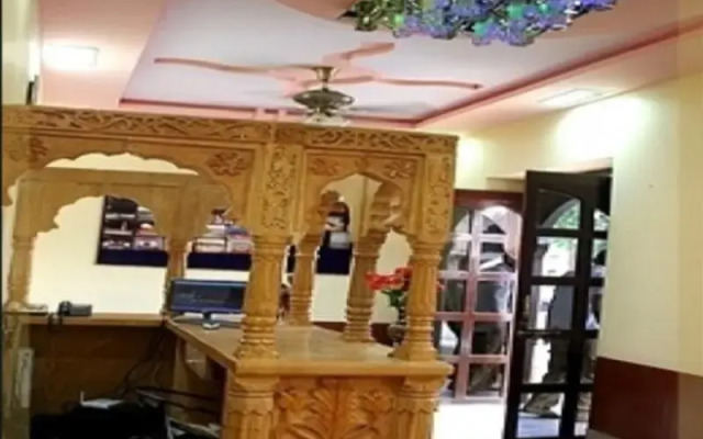 Hotel maru palace