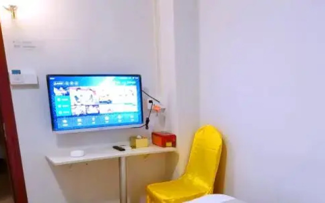 Guangzhou South Railway Station Xingtu Boutique Apartment