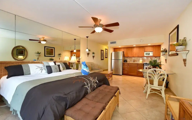 Royal Kahana 104 by RedAwning