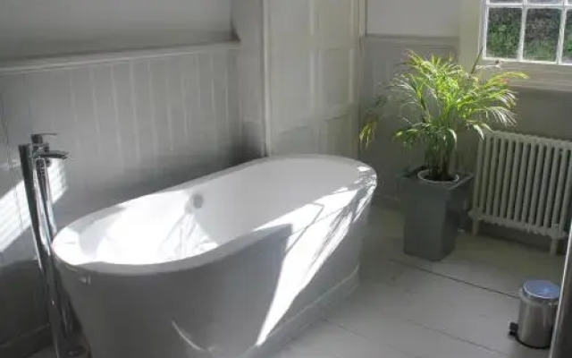 Tide House Seaside Holiday Cottage