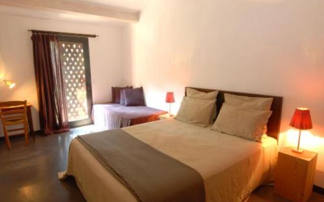 Les Pierres Sauvages