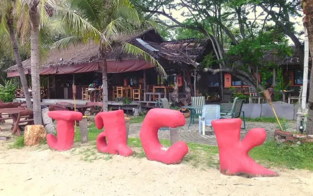 Jack Beach Resort