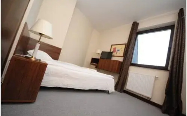 Hotel Spojnia
