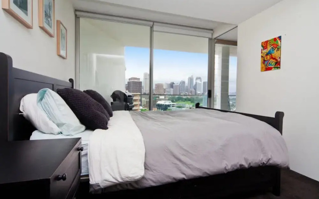 TT804 Stunning 1BR great views