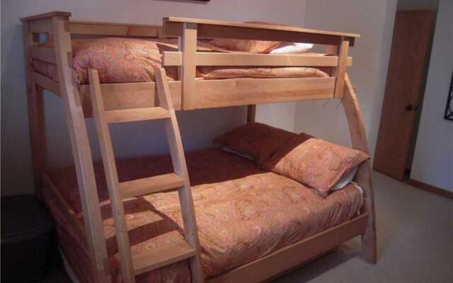 Ridge Condominium By First Choice Property Management