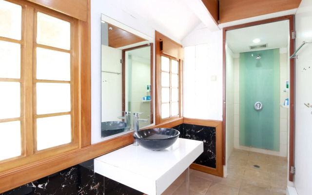 Beverly Dago Apartment