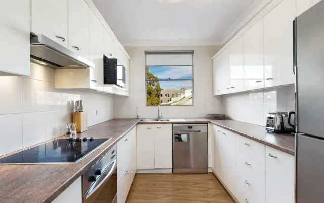 Darlinghurst 21 Crn Furnished Apartment