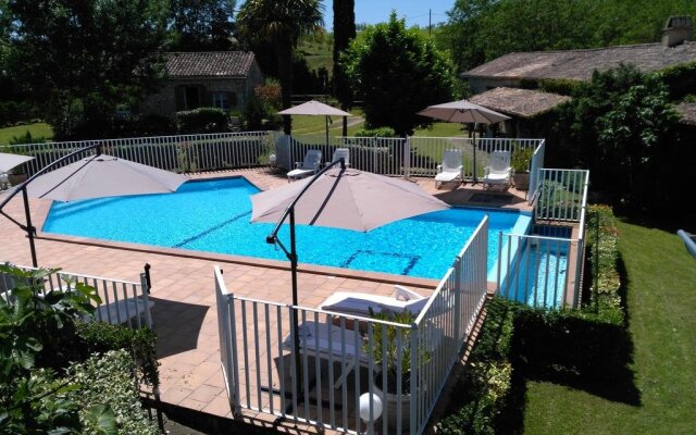 Maisons de Vacances La Petite Barjoune