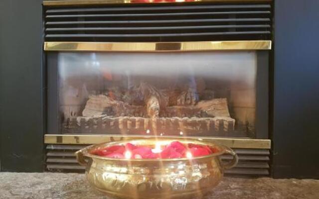 The Spirit Rock Outpost & Lodge