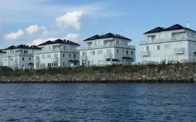 Ferienhaus-STRAND-HUS-Weisse-Strandvillen-Port-Olpenitz